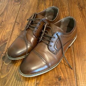 Stacy Adams boys’ dress shoes, size 5